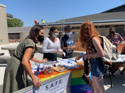 Clubs Recruit New Members at Club Day